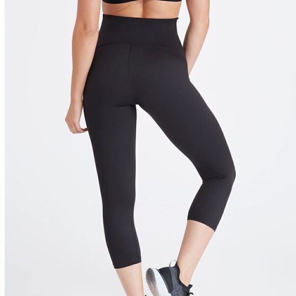 Spanx Active Cropped Leggings - Picture 2 of 5